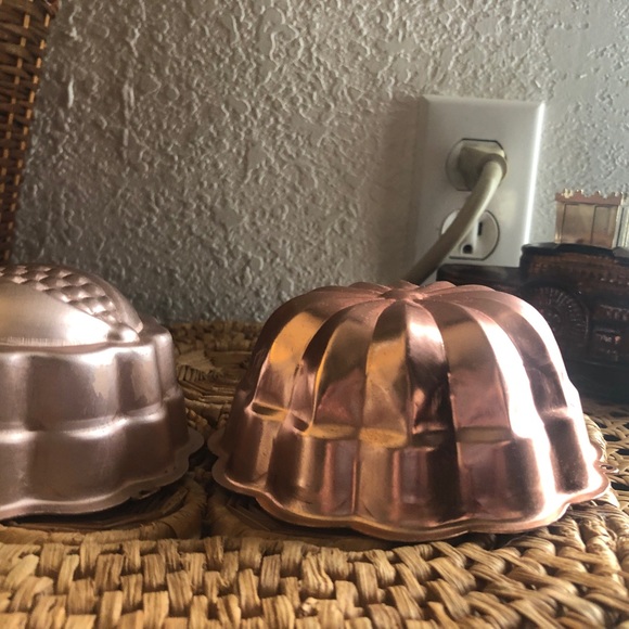 Set of Two Mini Vintage Copper Jello Molds - Picture 4 of 15
